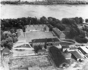 1952
